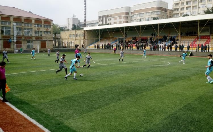 BDU-da Ümummilli lider Heydər Əliyevin 100 illik yubileyinə həsr olunmuş fubol turniri davam edir 