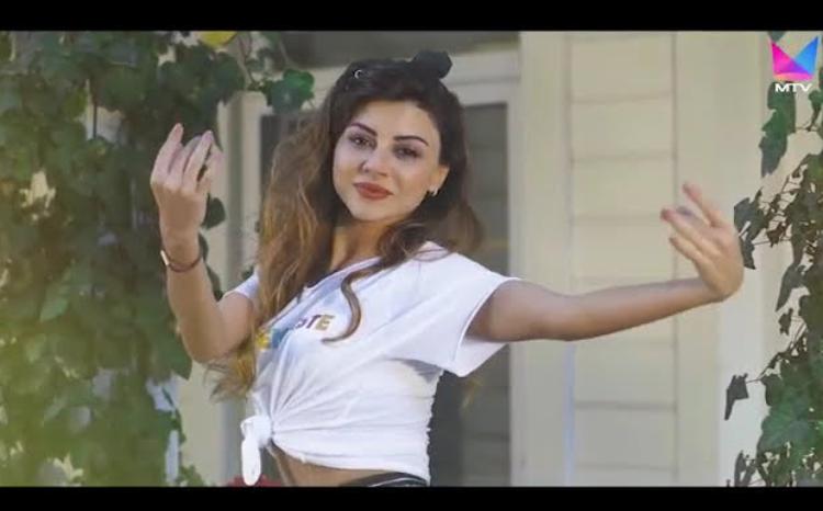 "Ailəmə kömək üçün günü 1 manata salonda işləyirdim..." - VİDEO