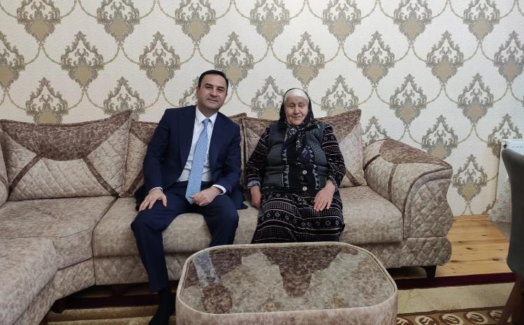İcra başçısı doğum gününü şəhid ailəsi ilə qeyd etdi 
