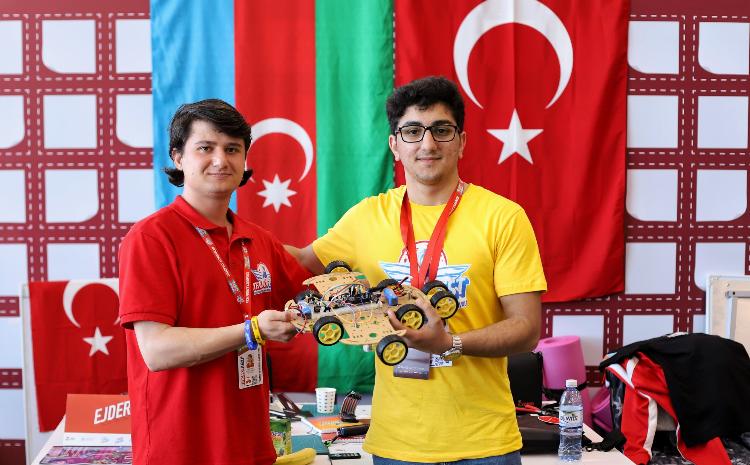 Gömrük Akademiyasının tələbəsi "TEKNOFEST 2023"ün finalına vəsiqə qazanıb 