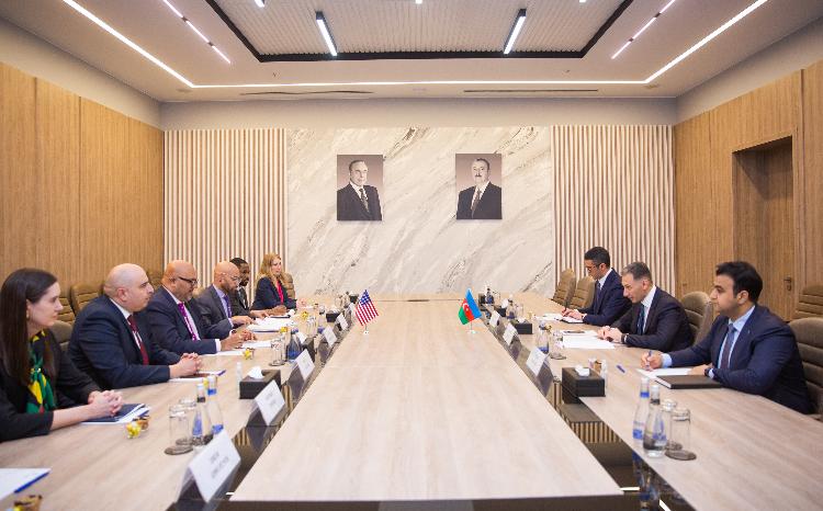 Nazir Rəşad Nəbiyev ABŞ-nin Ticarət katibinin qlobal bazarlar üzrə köməkçisi ilə görüşüb 