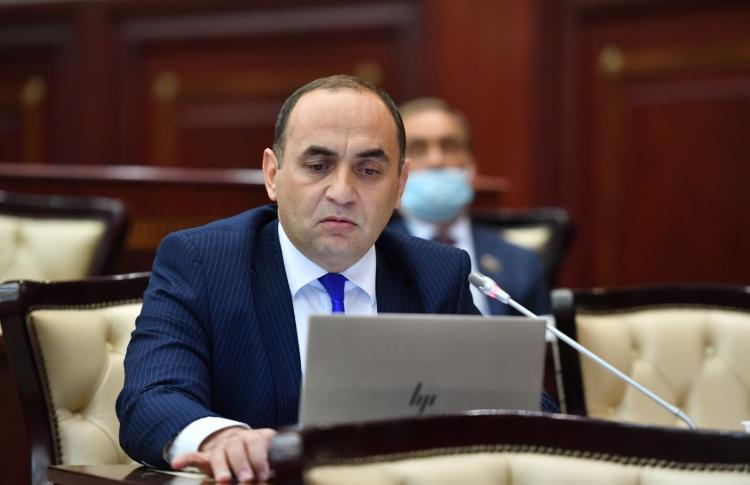 Ümummilli Lider Heydər Əliyev - "Hər bir insan üçün vətənə, torpağa sədaqət ən ülvi xüsusiyyətdir." 