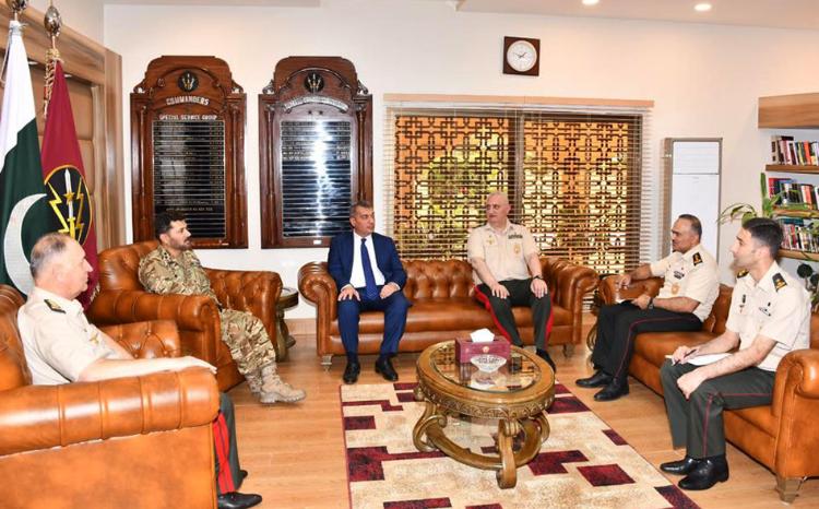 Начальник Генерального штаба побывал в дивизии Группы спецслужб Пакистана 