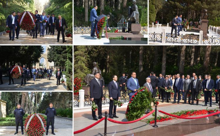 "Azpetrol" kollektivi Ulu Öndər Heydər Əliyevi dərin hörmət və ehtiramla anır 