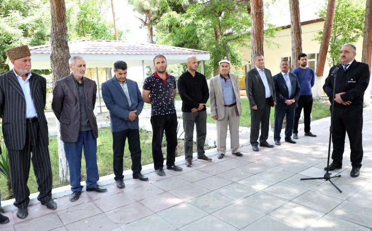 Hacıqəhrəmanlı qəsəbəsinin sahibkarları "Açıq mikrofon"da müraciətlərini ünvanladı 