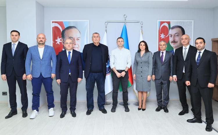 Azərbaycan millisinin yeni baş məşqçisinin mətbuat konfransı keçirilib 
