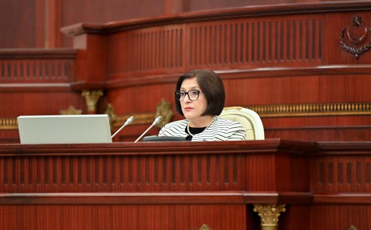 Sahibə Qafarovanın parlamentin növbədənkənar sessiyasının iclasında çıxışı 
