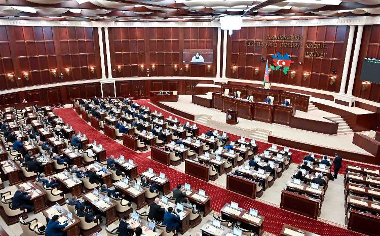 Milli Məclis "Dövlət satınalamaları haqqında" qanun layihəsini birinci oxunuşda təsdiqləyib 