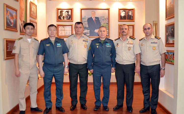 Казахская делегация совершает визит в Азербайджан - ВИДЕО