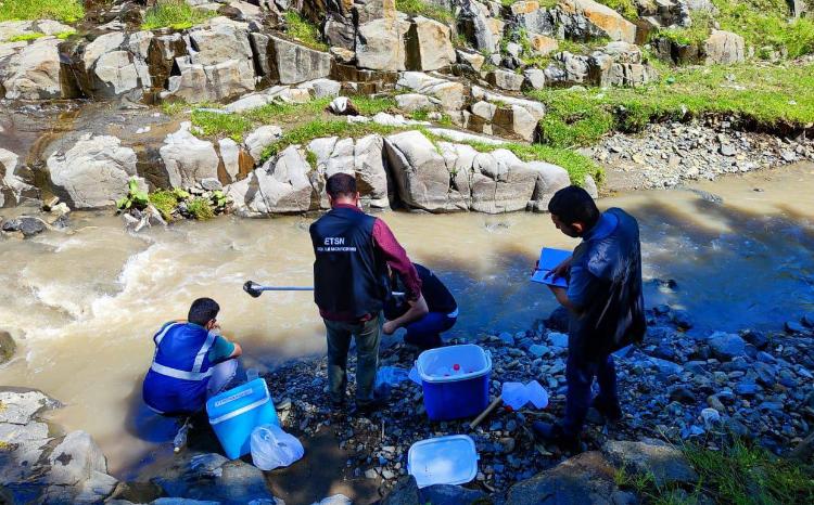 Söyüdlü kəndində kompleks ekoloji monitorinqlər davam edir 