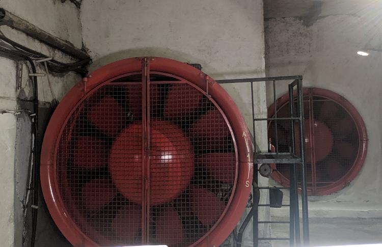 Metropolitenin stansiya və tunellərində ventilyatorlar yay rejiminə keçirilib 
