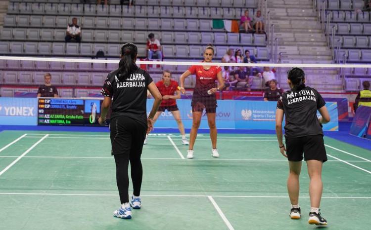 Kişi və qadın badmintonçuların qoşa yarışında çıxışlarını başa vurublar 