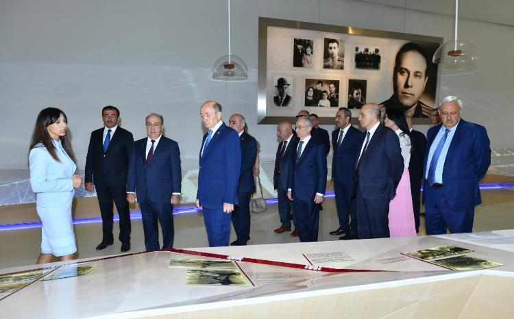 Ədliyyə işçiləri Heydər Əliyev Mərkəzini ziyarət ediblər 