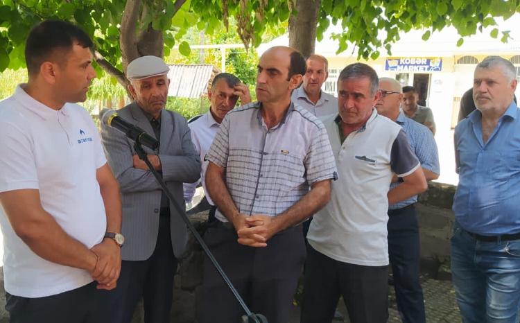"Açıq mikrofon" aksiyası qaz xətti yeni çəkilmiş Qumux kəndində 
