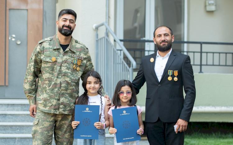 Şəhid ailələri və müharibə ilə əlaqədar əlilliyi olan şəxslərə 140 mənzil və fərdi ev təqdim edildi 
