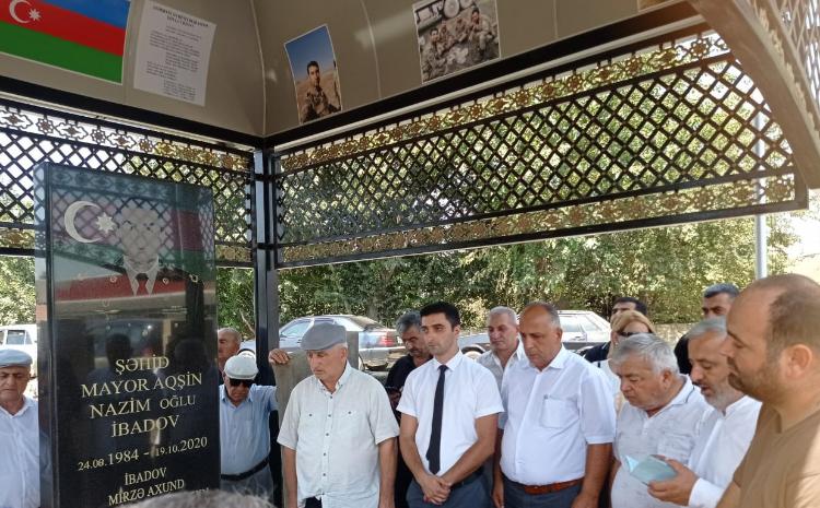 Ombudsmanın Cənub Regional Mərkəzinin rəhbəri Vətən müharibəsi şəhidinin doğum günü ilə bağlı keçirilən anım tədbirində iştirak edib 