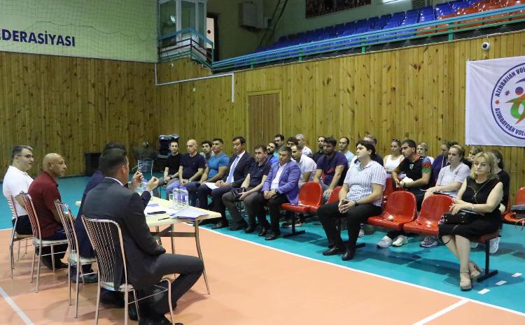 AVF-də 15 yaşadək qızlar arasında seleksiya məşqlərinin yekunu ilə bağlı görüş olub 