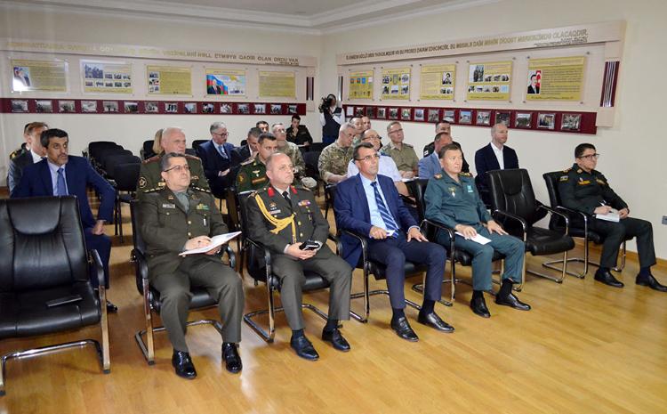 Hərbi attaşelər Qarabağ bölgəsində keçirilən lokal xarakterli antiterror tədbirləri barədə məlumatlandırılıb 