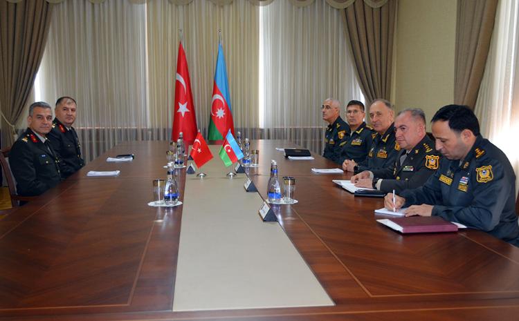 Azərbaycan Ordusunun Baş Qərargah rəisi türkiyəli nümayəndə heyəti ilə görüşüb 