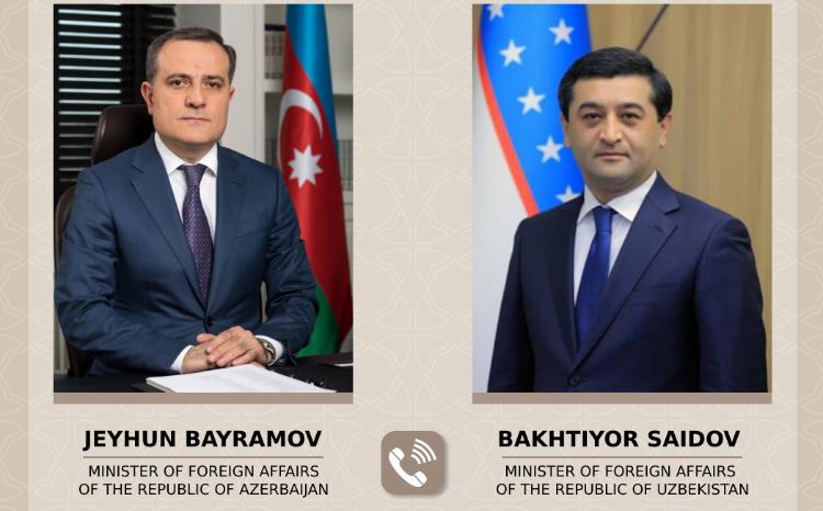 Nazir Ceyhun Bayramov özbəkistanlı həmkarına başsağlığı verib 