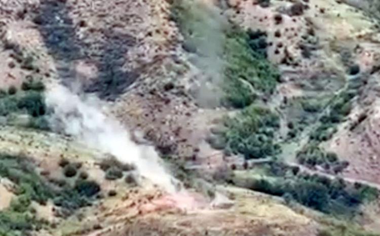 Ermənistan silahlı qüvvələri birləşmələrinin döyüş vasitələri məhv edilir - VİDEO