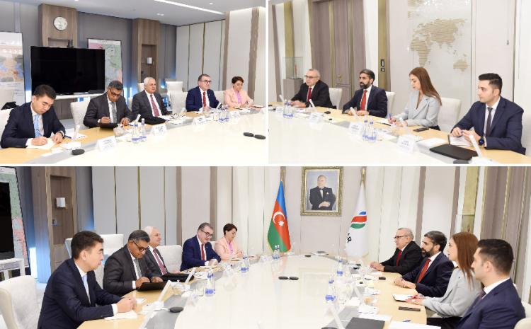 SOCAR-ın prezidenti İnvestisiya və İxrac Kreditlərinin Sığortası üzrə İslam Korporasiyasının baş icraçı direktoru ilə görüşüb 