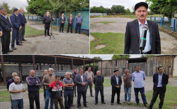 Həftənin ilk "Açıq mikrofon" aksiyası Ucar rayonunun Şahlıq kəndində keçirildi 
