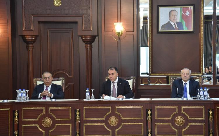 Təbii ehtiyatlar, energetika və ekologiya komitəsinin iclasında 