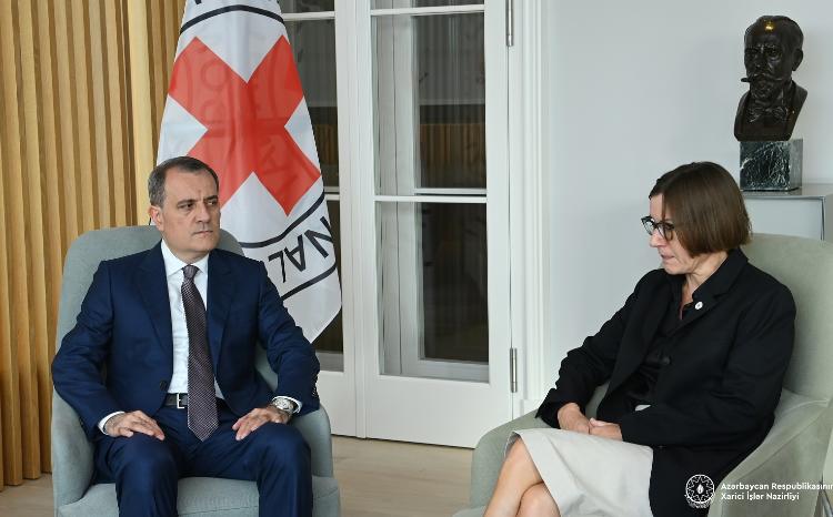 Ceyhun Bayramov BQXK prezidenti ilə görüşüb 