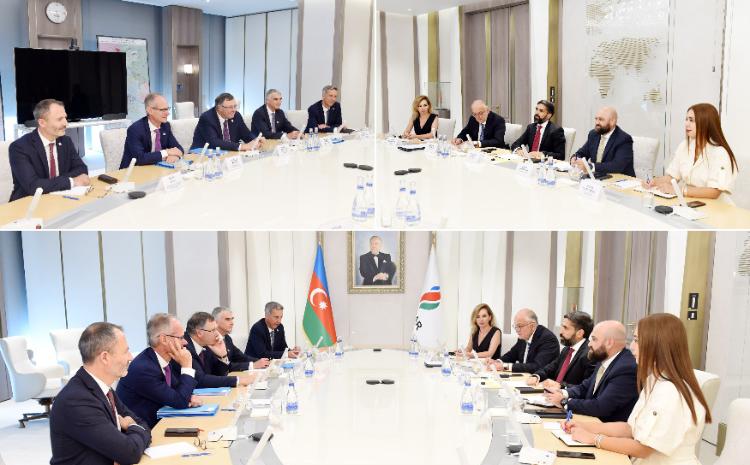 SOCAR President Meets with TotalEnergies CEO 