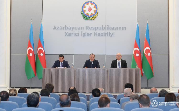 Azərbaycanda akkreditə olunmuş diplomatik korpus üçün bölgədə cari vəziyyətlə əlaqədar brifinq keçirilib 