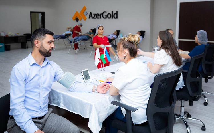 Сотрудники ЗАО «AzerGold» и его дочерних компаний приняли участие в акции по сдаче крови 