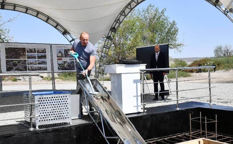 Prezident İlham Əliyev Zəngilan rayonunun Alıbəyli kəndinin təməlini qoyub 