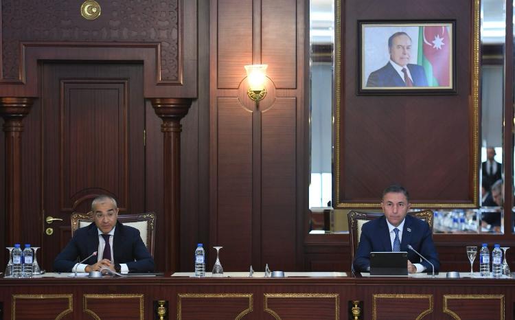 İqtisadi siyasət, sənaye və sahibkarlıq komitəsinin iclasında 