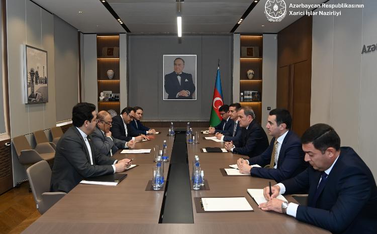 Ceyhun Bayramov İranın xarici işlər nazirinin müavini ilə görüşüb 