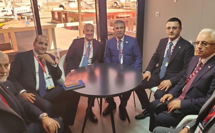 Müdafiə Nazirliyinin rəhbər heyəti "Leonardo" şirkətinin məhsulları ilə tanış olub 