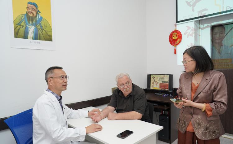 Azərbaycan Dillər Universitetində ənənəvi Çin Təbabəti Həftəsi keçirilib 