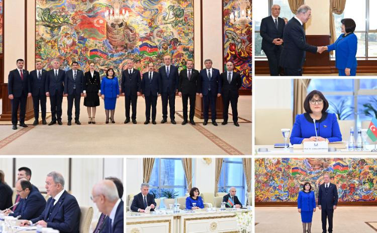 Сагиба Гафарова встретилась с председателем Комитета обороны Великого Национального Собрания Турции Хулуси Акаром 