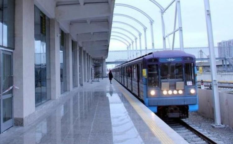 Bakı metrosunda sərnişin vəfat edib 