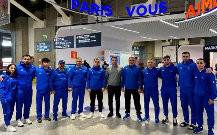 Karateçilər Premyer Liqa turnirinə yollandılar 