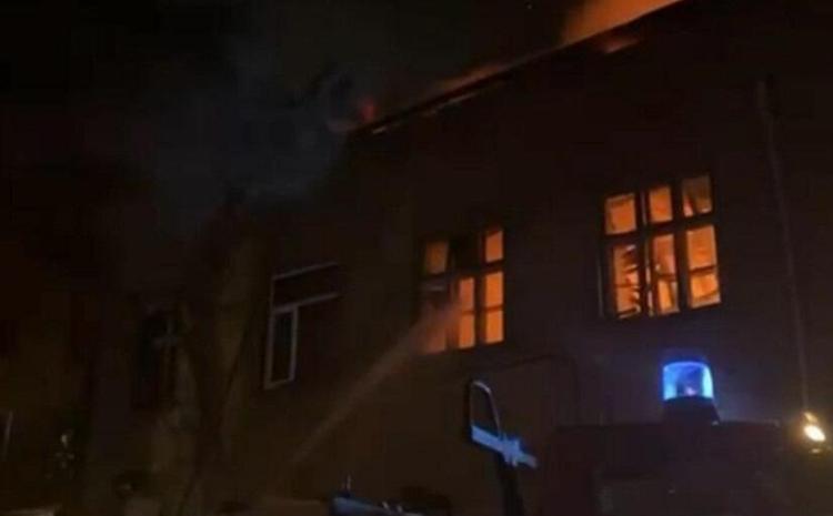 Nazirlik: Sumqayıtda binanın yanğın baş verən hissəsində tələbələr yaşamır 