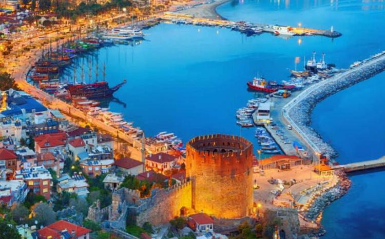 Antalyaya turist axınından gələn gəlirin artacağı gözlənilir 