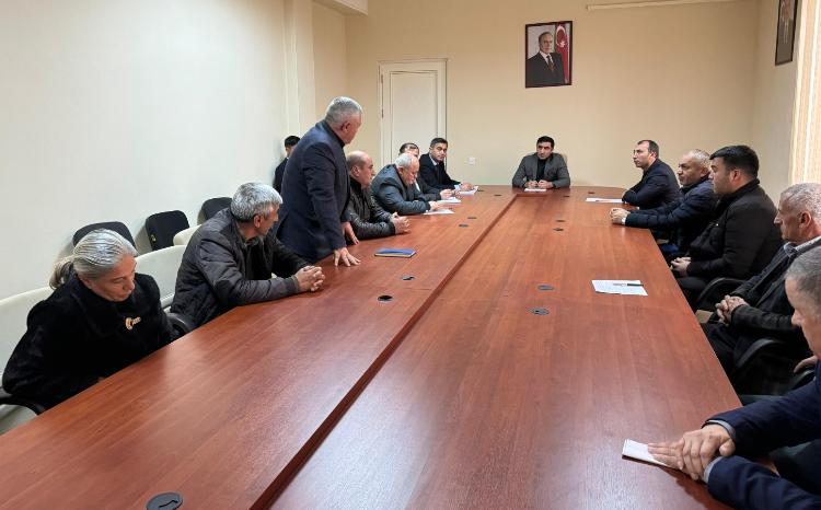 Aqrar Xidmətlər Agentliyinin sədri Sərdar Hacıyev tabeli qurumların fəaliyyəti ilə tanış olub 