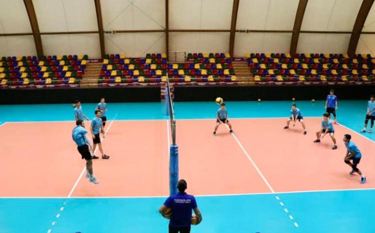 Azərbaycan millisi 14 voleybolçu ilə hazırlaşır 
