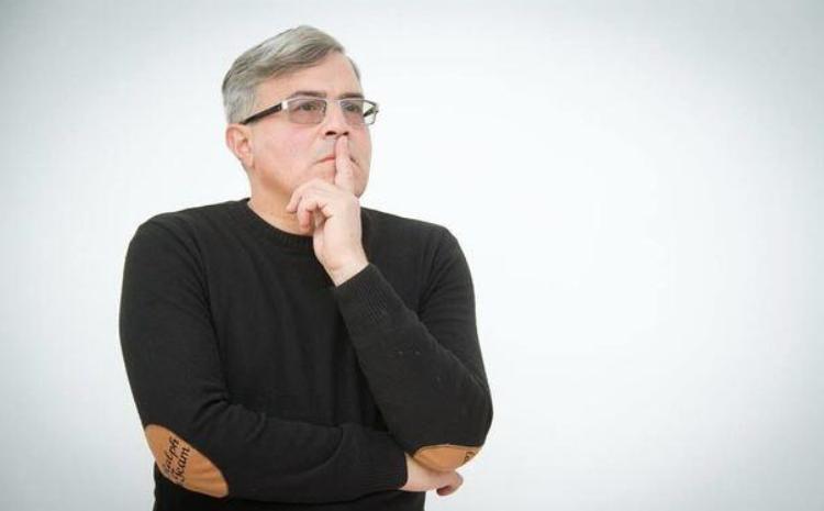 Tanınmış aparıcı xəstəxanaya yerləşdirildi 