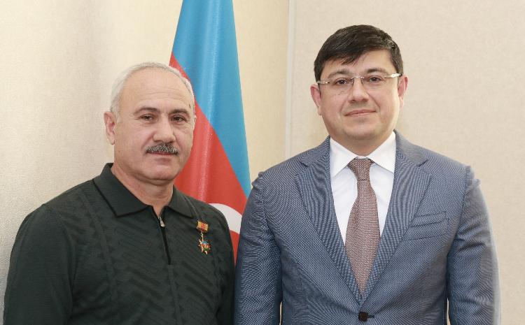 Qazaxıstandakı diaspor təşkilatının sədrinə "Diaspor fəaliyyətində xidmətə görə" medalı təqdim edilib 