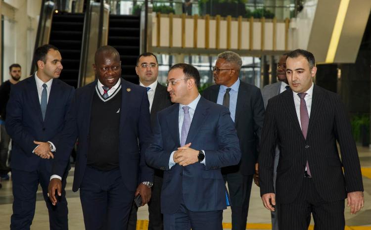 Keniyanın Baş prokuroru "ASAN xidmət"də 
