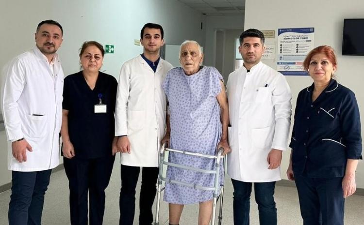 94 yaşlı şəxs üzərində uğurlu cərrahi əməliyyat 