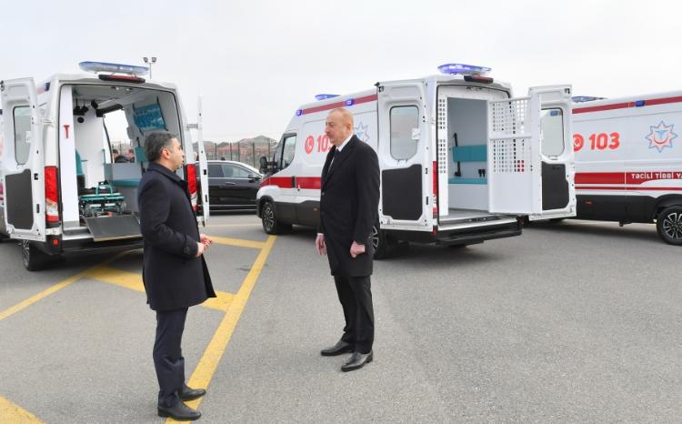 Prezident müasir təcili yardım maşınları ilə tanış oldu 