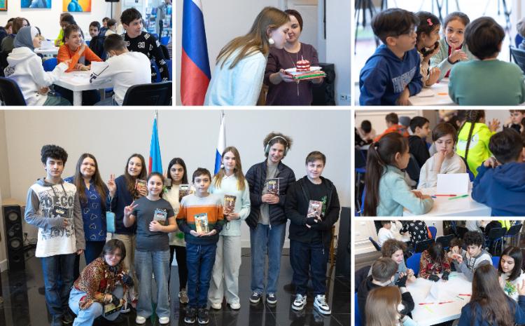 В Русском доме в Баку состоялась очередная игра Клуба интеллектуальных игр "Что? Где? Когда?" 